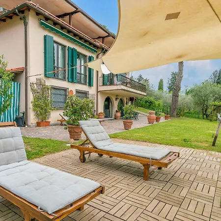 La Apartamento Romola